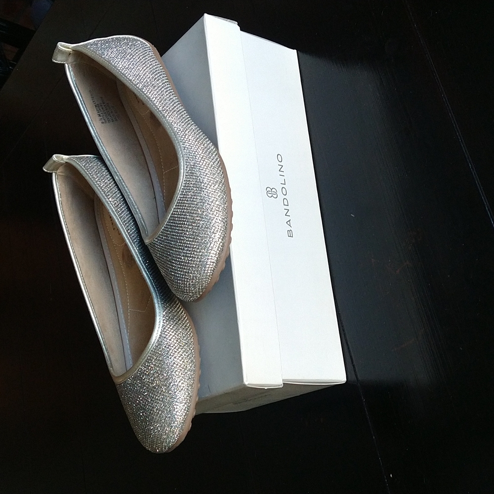 Bandolino, size 8.5, Gold